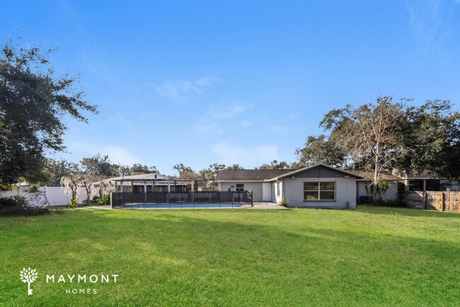 1234 Durham Dr in Lakeland, FL - Foto de edificio - Building Photo