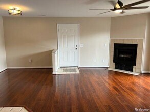 16143 Clarkson Dr in Fraser, MI - Building Photo - Building Photo