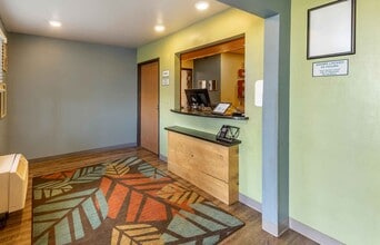 Furnished Studio-Oklahoma City - Bethany in Oklahoma City, OK - Foto de edificio - Building Photo
