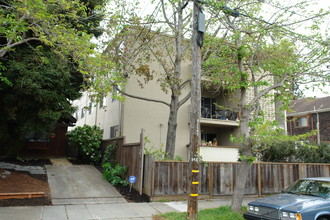 2925 Ellis St in Berkeley, CA - Building Photo - Building Photo