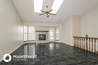 4163 Fox Crossing Dr, Unit 1616 in Florissant, MO - Foto de edificio - Building Photo