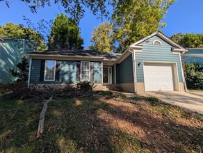 8027 Sherington Way in Charlotte, NC - Building Photo - Building Photo