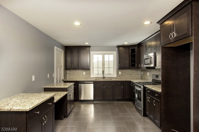6 Locust St in Madison, NJ - Building Photo - Building Photo
