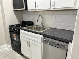 34 State St in Teaneck, NJ - Building Photo