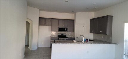 5908 NW Ettie May St in Bentonville, AR - Building Photo - Building Photo