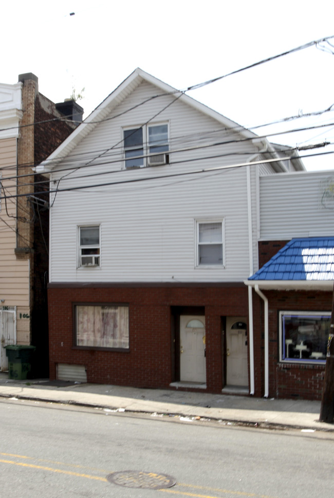 108 E Jersey St in Elizabeth, NJ - Building Photo - Building Photo