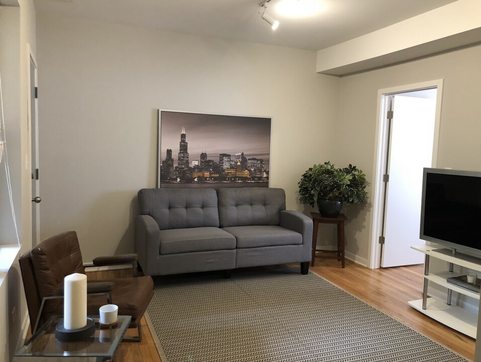 4819 N Christiana Ave in Chicago, IL - Building Photo