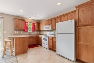 24183 Tanglewood Rd in St. Robert, MO - Building Photo - Building Photo