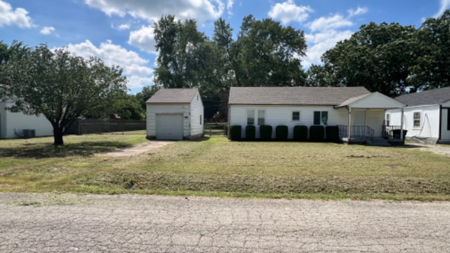 521 N Woodrow Ave in Bartlesville, OK - Building Photo - Building Photo