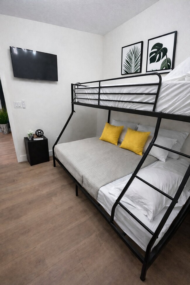 property at 801 E Knollwood St