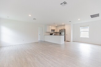 331 Ambush Ridge in San Antonio, TX - Building Photo - Building Photo