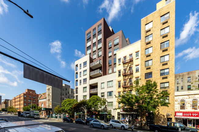 Observatory Place in New York, NY - Foto de edificio - Building Photo