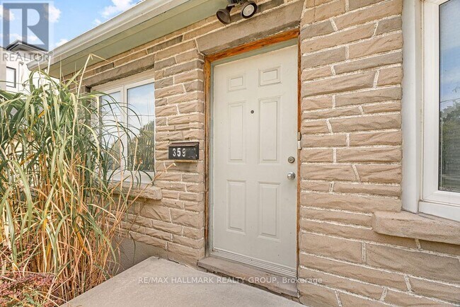 359 Dominion Ave in Ottawa, ON - Building Photo - Building Photo
