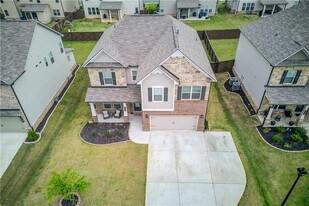 404 Henson Farm Dr in Loganville, GA - Building Photo