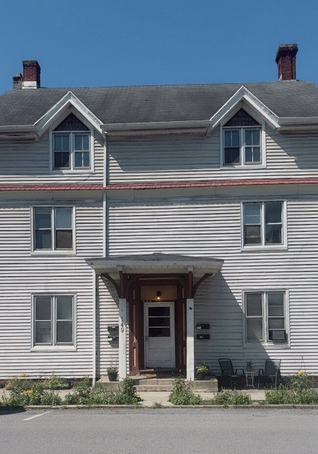 property at 149 N 2nd St