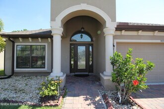 903 Musgrass Cir in West Melbourne, FL - Building Photo - Building Photo
