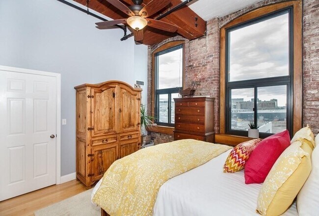 320 W 2nd St in Boston, MA - Building Photo - Building Photo