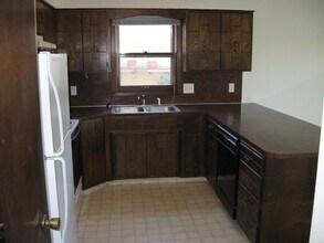 4934 Grover St in Omaha, NE - Building Photo - Building Photo