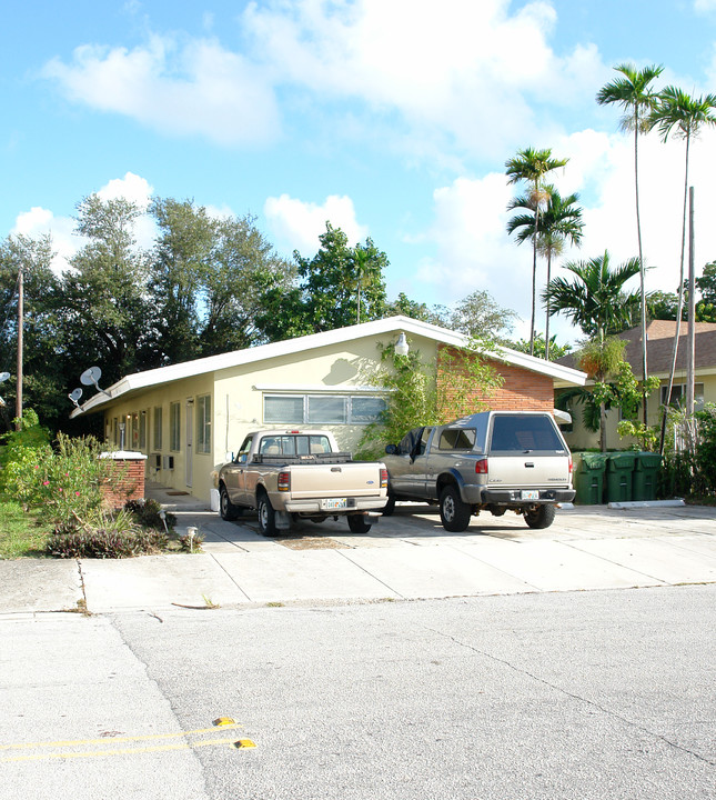 425 NE 75th St in Miami, FL - Building Photo