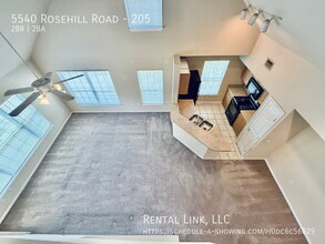 5540 Rosehill Rd, Unit 205 in Sarasota, FL - Building Photo - Building Photo