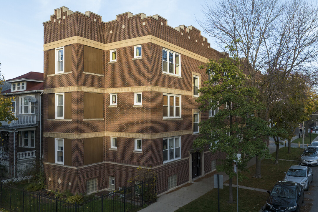 3214-3220 W Leland Ave in Chicago, IL - Foto de edificio