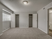 Shoreline Apartments in Tulsa, OK - Building Photo - Building Photo