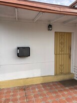 3131 W 16th Ave in Hialeah, FL - Building Photo