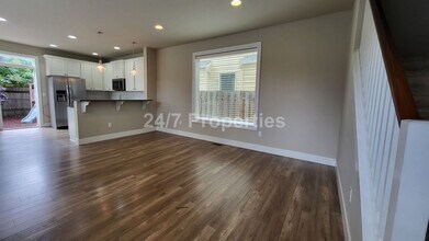 8226 SE 69th Ave in Portland, OR - Building Photo - Building Photo