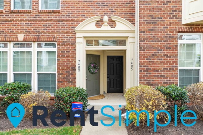 7485 Brunson Cir in Gainesville, VA - Building Photo - Building Photo