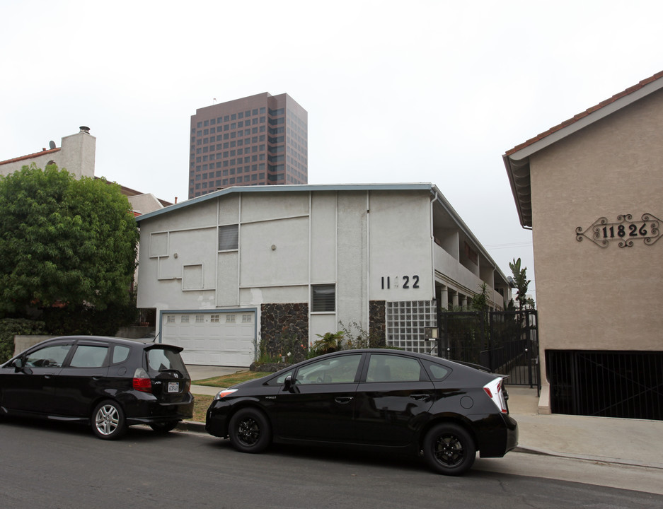 Kiowa Apartments in Los Angeles, CA - Building Photo