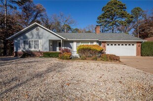 12 Deddington Dr in Bella Vista, AR - Building Photo