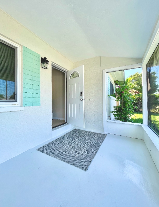 14512 117th Ave N in Largo, FL - Foto de edificio - Building Photo