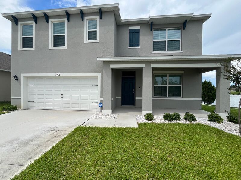 5709 Sundial Ter in St. Cloud, FL - Building Photo