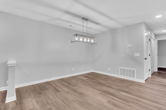 1006 Canyon Point Cir in Roswell, GA - Building Photo - Building Photo