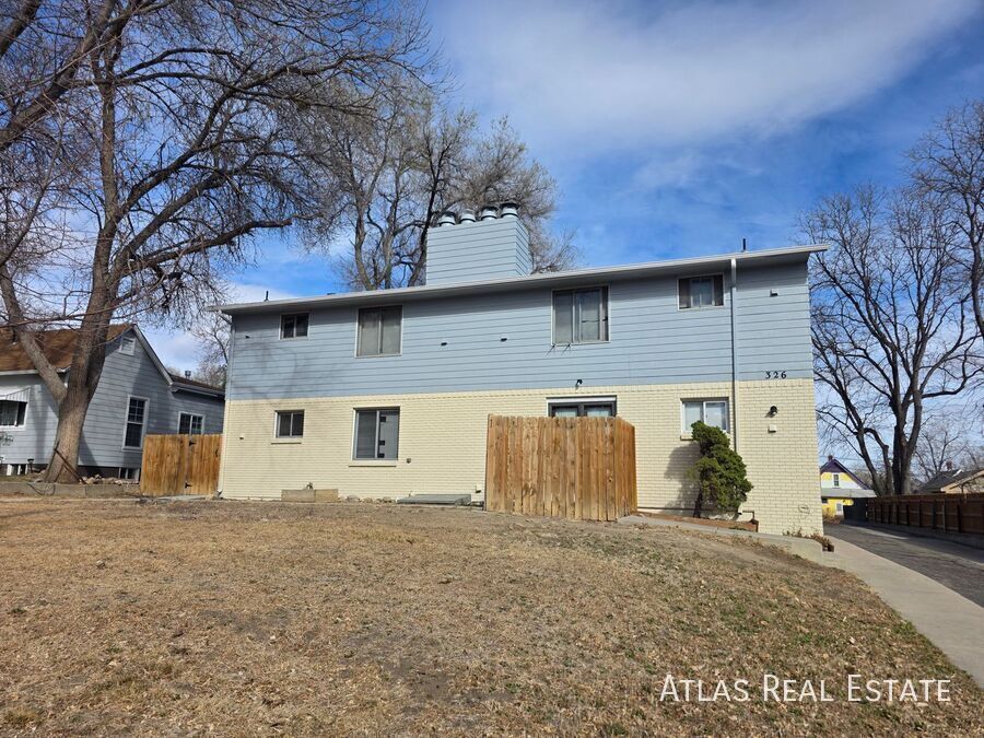 326 Baker St in Longmont, CO - Building Photo