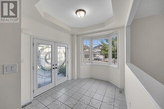 35 McCourt Dr in Ajax, ON - Building Photo - Building Photo