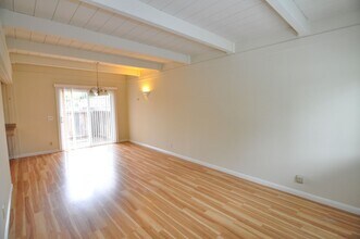 532 Tyrella Ave in Mountain View, CA - Building Photo - Building Photo
