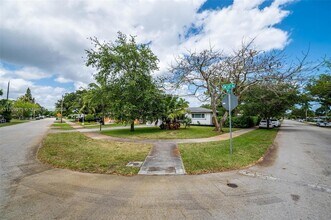 1620 SW 33rd Ave in Fort Lauderdale, FL - Building Photo - Building Photo