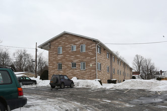 Holland House Apartments in Utica, NY - Foto de edificio - Building Photo