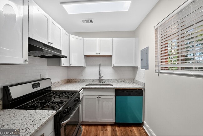 property at 2510 Peachwood Cir NE