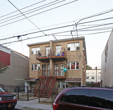 794-796 Logan St in Brooklyn, NY - Building Photo - Building Photo