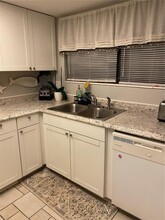 360 East Coast Dr in Atlantic Beach, FL - Building Photo - Building Photo