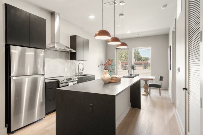 1090 Haysboro Ave in Nashville, TN - Building Photo - Building Photo