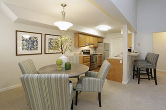 Lakemont Apartments in Bridgeville, PA - Foto de edificio - Interior Photo