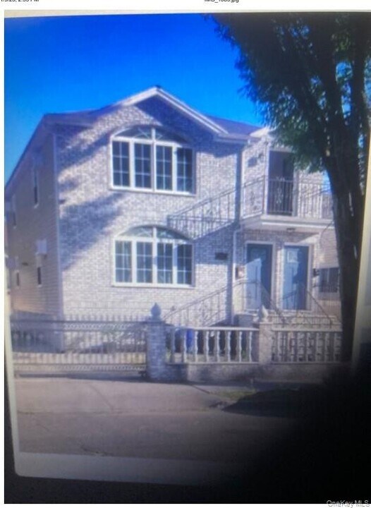 161-32 118th Ave in Queens, NY - Building Photo