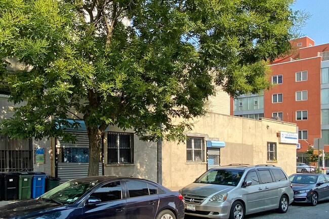 618 Myrtle Ave