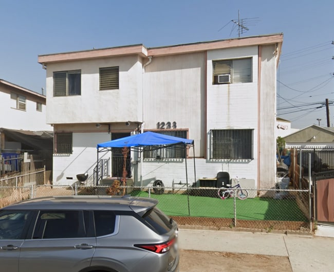 property at 1233 Clela Ave