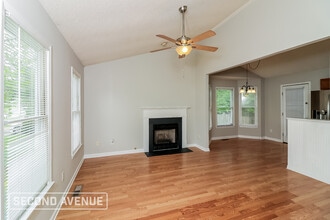 100 Villa Rosa Dr in Temple, GA - Building Photo - Building Photo