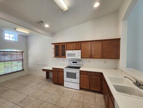 15121 Cortona Way in Naples, FL - Building Photo - Building Photo