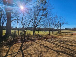 1914 Tranquility Cir in Newton, NC - Building Photo - Building Photo